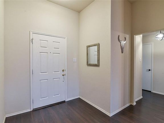 4th image of 513 Barbara Jean Ln
