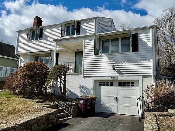 2nd image of 71 Charles St
