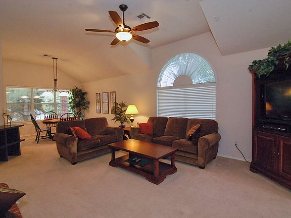 4th image of 6828 NW 135th Cir