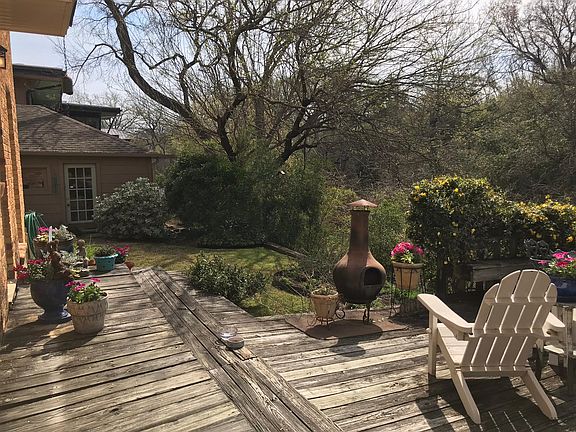3rd image of 6602 Lake Circle Dr