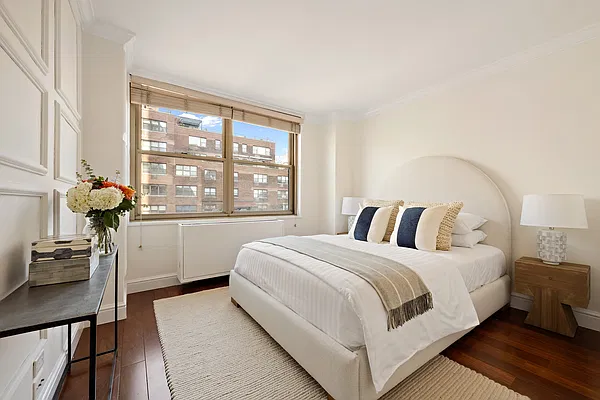 Bedroom, photo 2