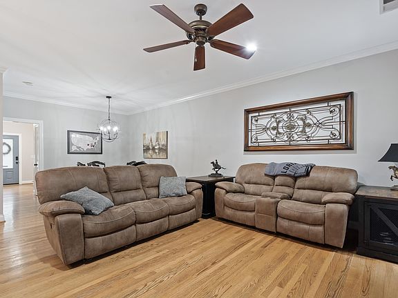 5th image of 364 Amber Ln