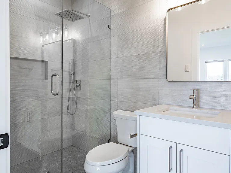 8638 Harborview Rd — Photo 9