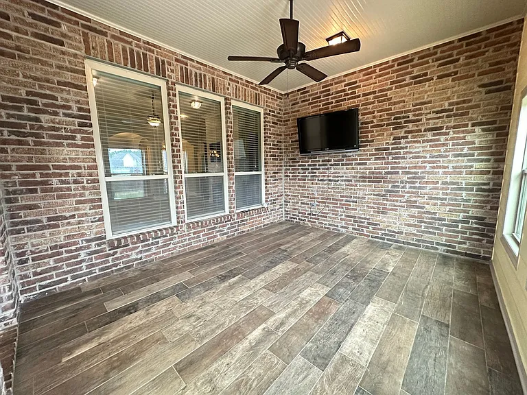240 Danielle Dr — Photo 30