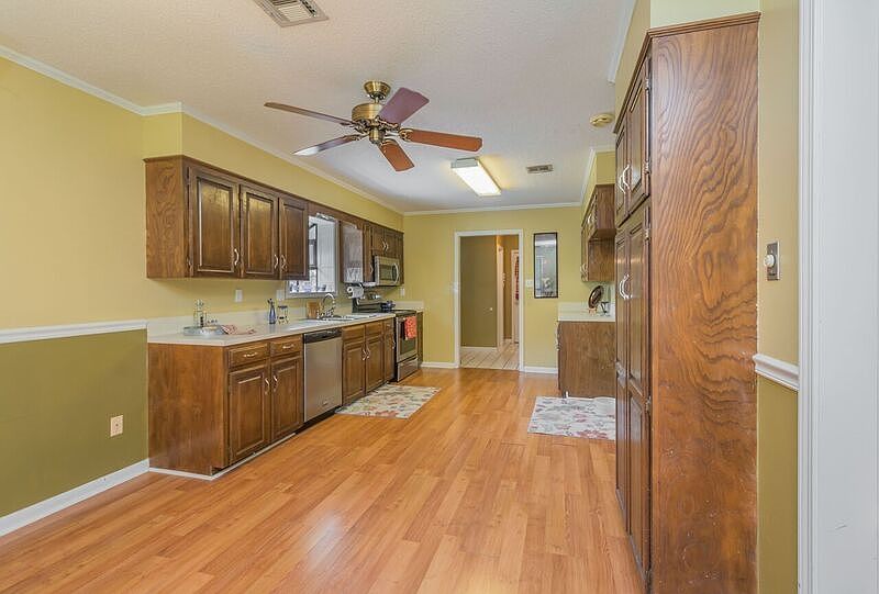 1st image of 103 S Meyers Dr