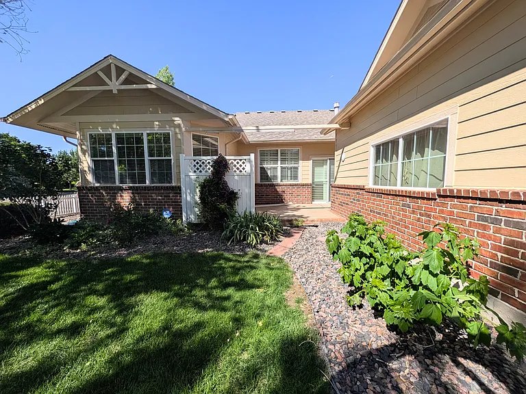 221 Homestead Pkwy — Photo 4