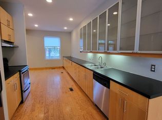 4233 Russell Blvd, Saint Louis, MO 63110