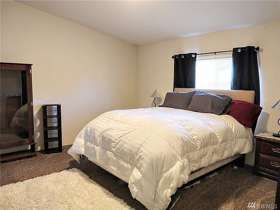 5th image of 1120 Caroline St