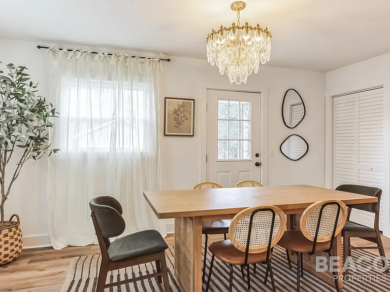 2113 Plaza Dr — Photo 10