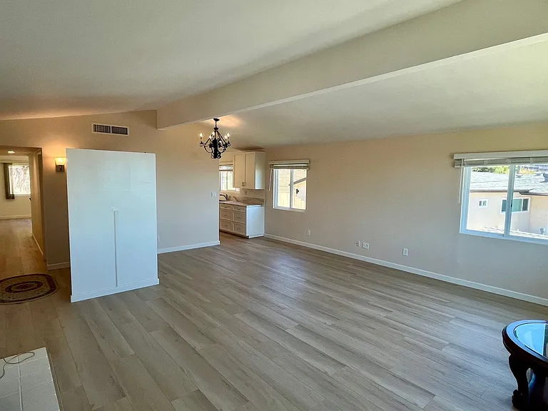3159 Lloyd St — Photo 7
