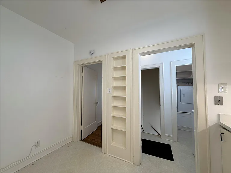 2311 Wroxton Rd — Photo 14