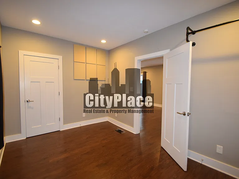 1548 Lexington Ave — Photo 14