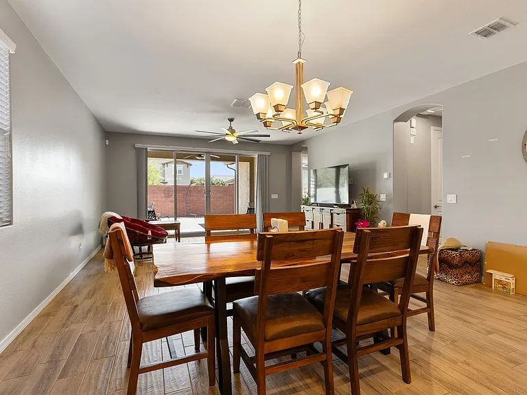 3859 E Welton Ln — Photo 12