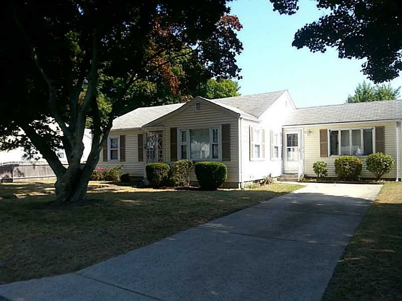1st image of 3 Cambria Dr