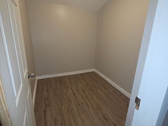 2nd image of 53 Orchard St APT 1