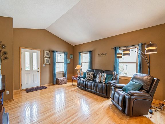 3rd image of 2322 Camden Dr