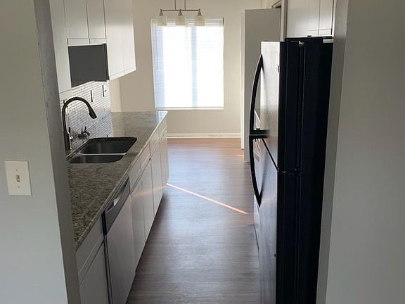 4th image of 3660 Walden Dr APT D