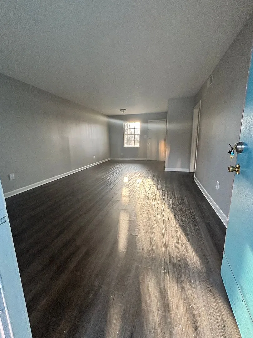 Blakely Place Apartments — Photo 2