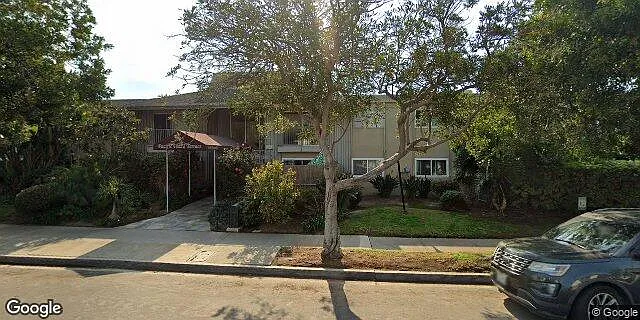 1645 Emerald St #1L — Photo 54