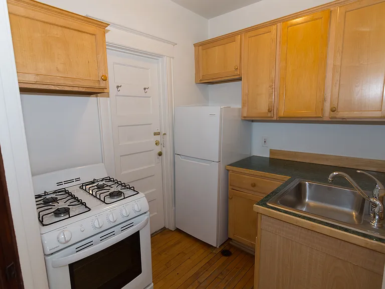 Blaisdell Avenue Apartments — Photo 46
