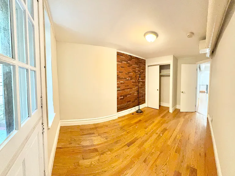 223 Washington Ave #1 — Photo 7