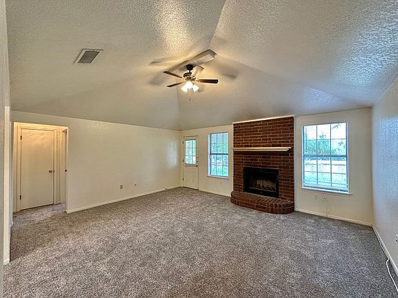 2nd image of 2506 Pixton Dr