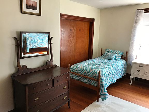 2nd image of 54 Narragansett Ave #1