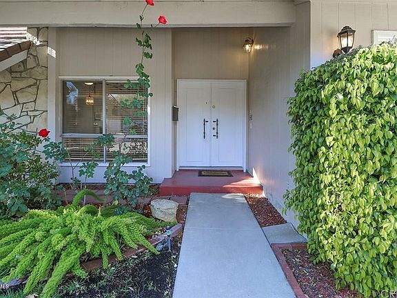 5th image of 2297 E Waterby St