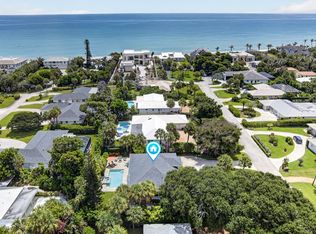 916 Pebble Ln, Indian River Shores, FL 32963