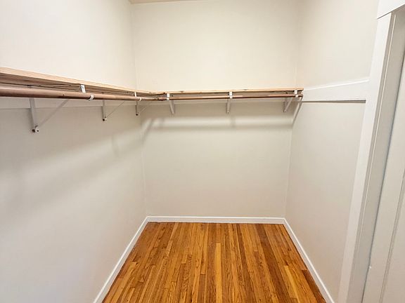 5th image of 940 Bay St #24