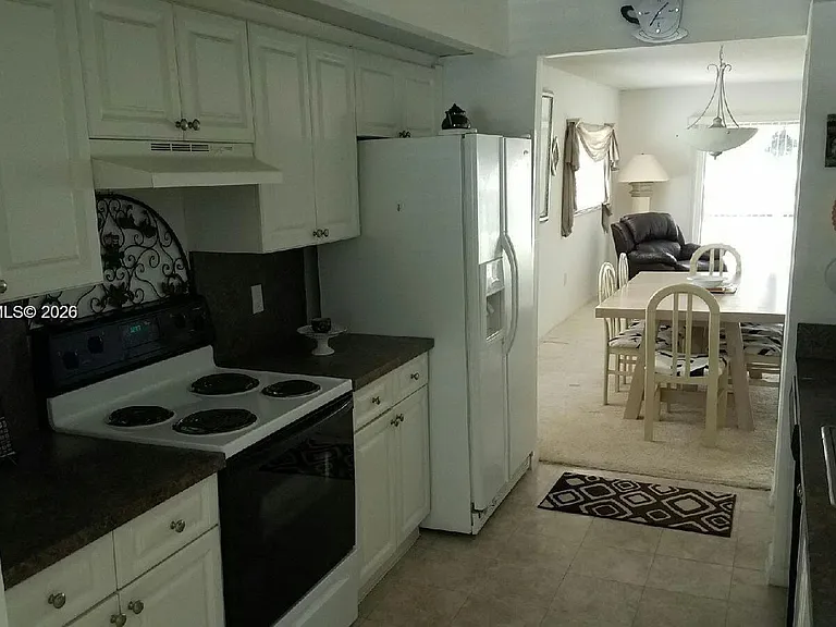 550 SW 137th Ave #101L — Photo 11