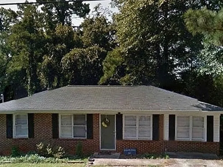 85 W Lake Dr — Photo 1