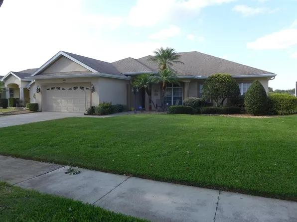 9852 Spring Lake Dr, Clermont, FL 34711