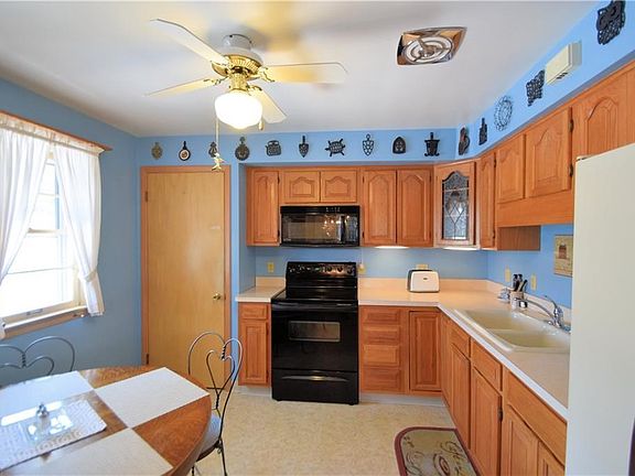 3rd image of 11598 Glamer Dr