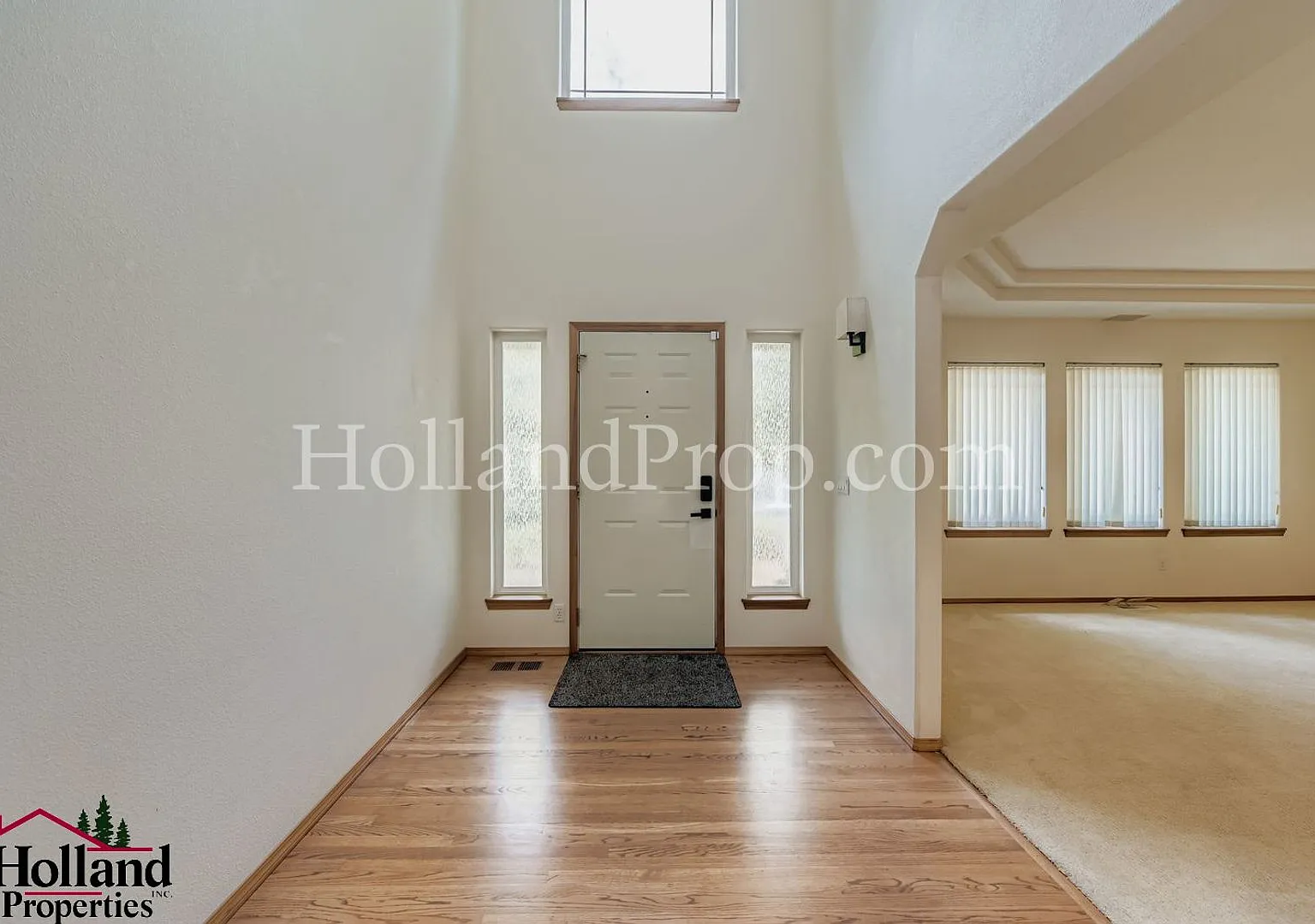 Charming Single-Level Home in Private Cul-de-Sac Spacious Living, RV Parking & More! — Photo 4