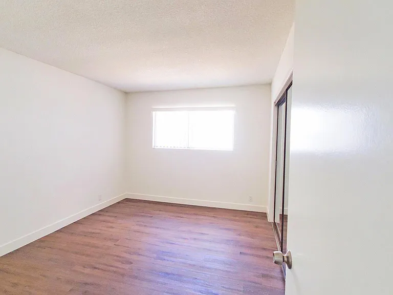 11969 Iowa Ave #5 — Photo 8