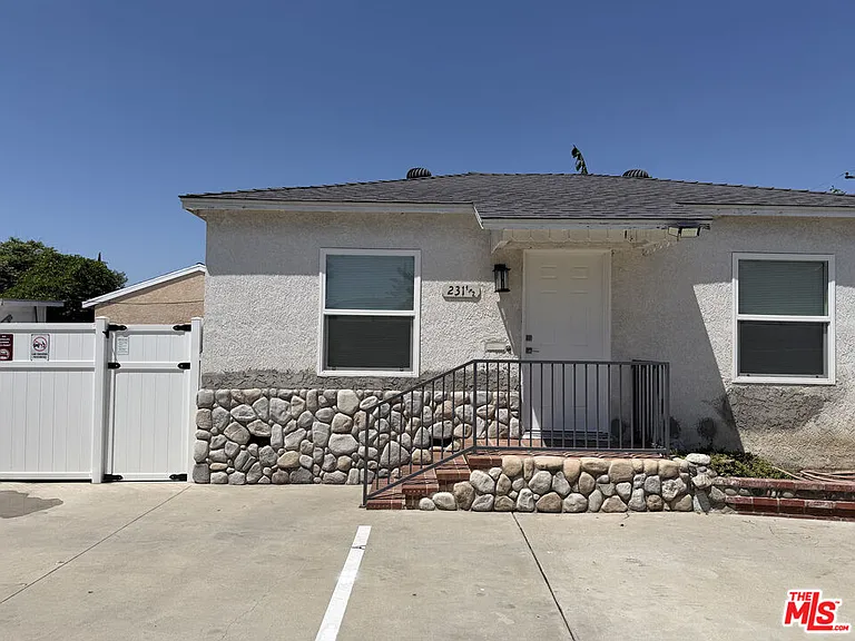 231 S Waldo Ave #A — Photo 1