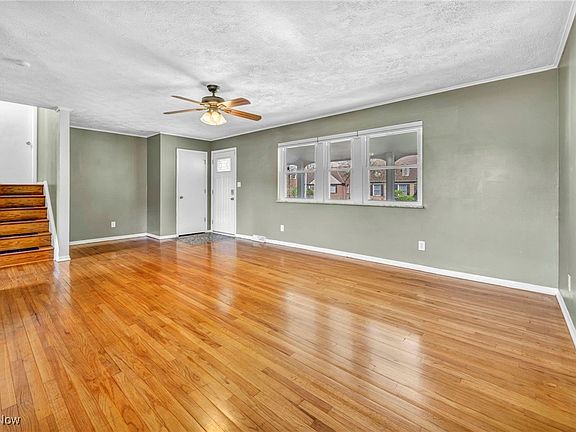 4th image of 1544 Parkwood Rd