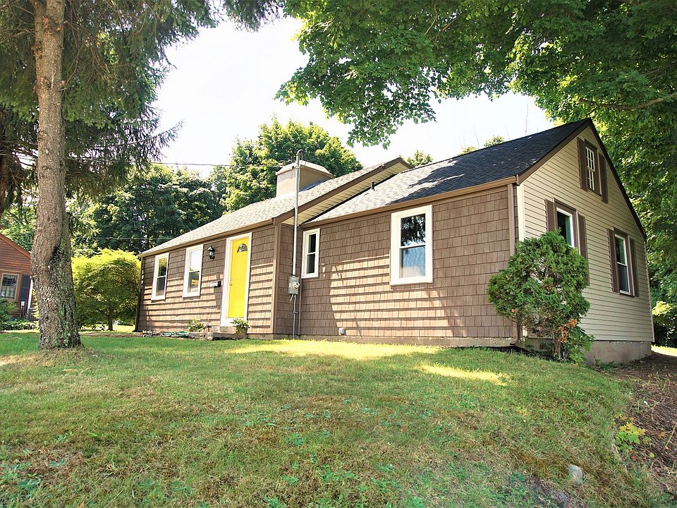 1st image of 14 Lowell Dr