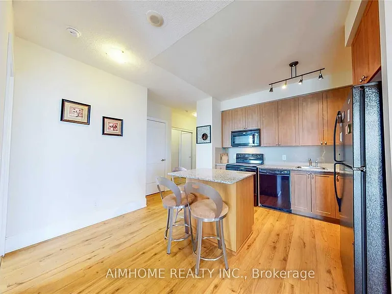 330 Burnhamthorpe Rd W #2907 — Photo 10