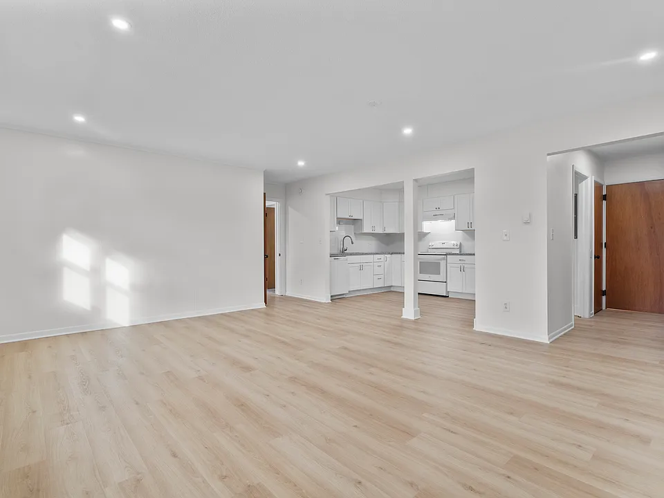 986 Whalley Ave #A2