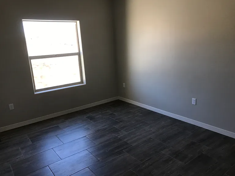 4330 Malaga St — Photo 5