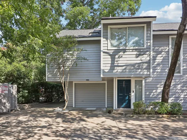 9222 Church Rd APT 200, Dallas, TX 75231