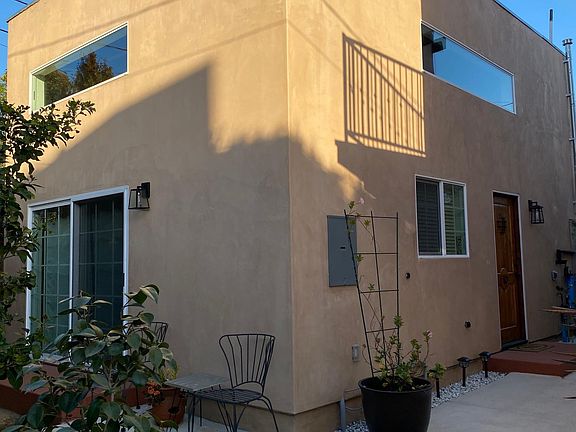 5th image of 3118 Greenfield Ave