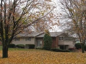 1st image of 3877 Victoria Dr
