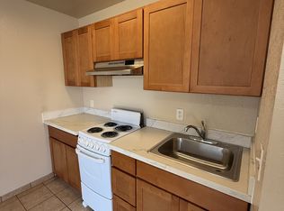 135 20th St APT B, Richmond, CA 94801