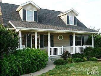 2nd image of 807 Hillcrest Dr
