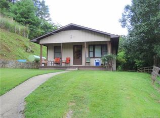 180 Petersburg Rd, Marshall, NC 28753