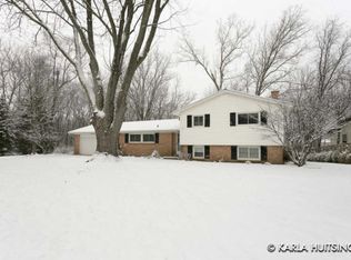 1881 Sunny Creek St SE, Kentwood, MI 49508