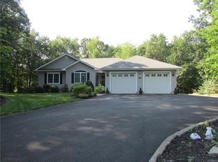 1 Gidney Creek Way, Plattekill, NY 12589